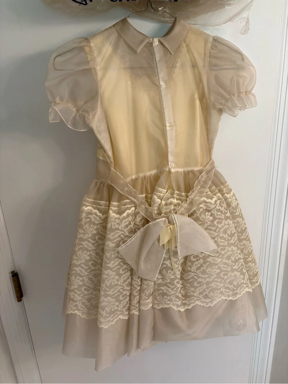 Vintage 1950s Girls Cream Lace Dress, First Communion, Flower Girl size 7/8